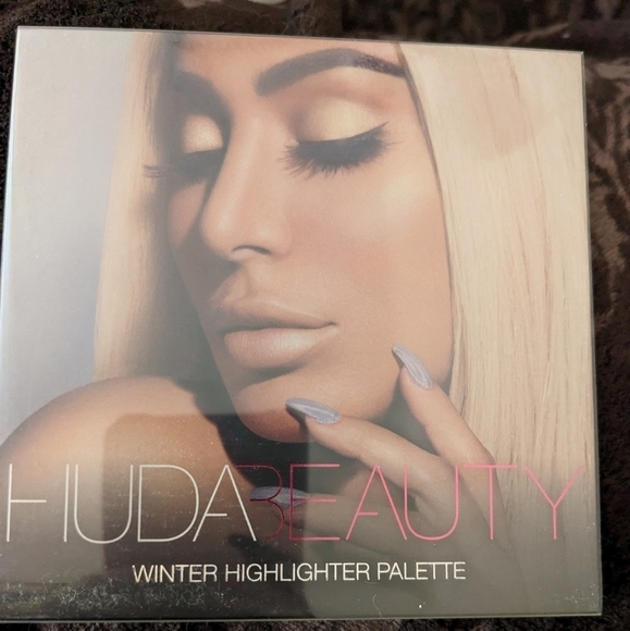 HUDA BEAUTY Other - Huda beauty
